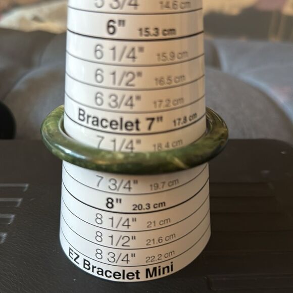 New Jade Bangle Bracelet. - Picture 3 of 3